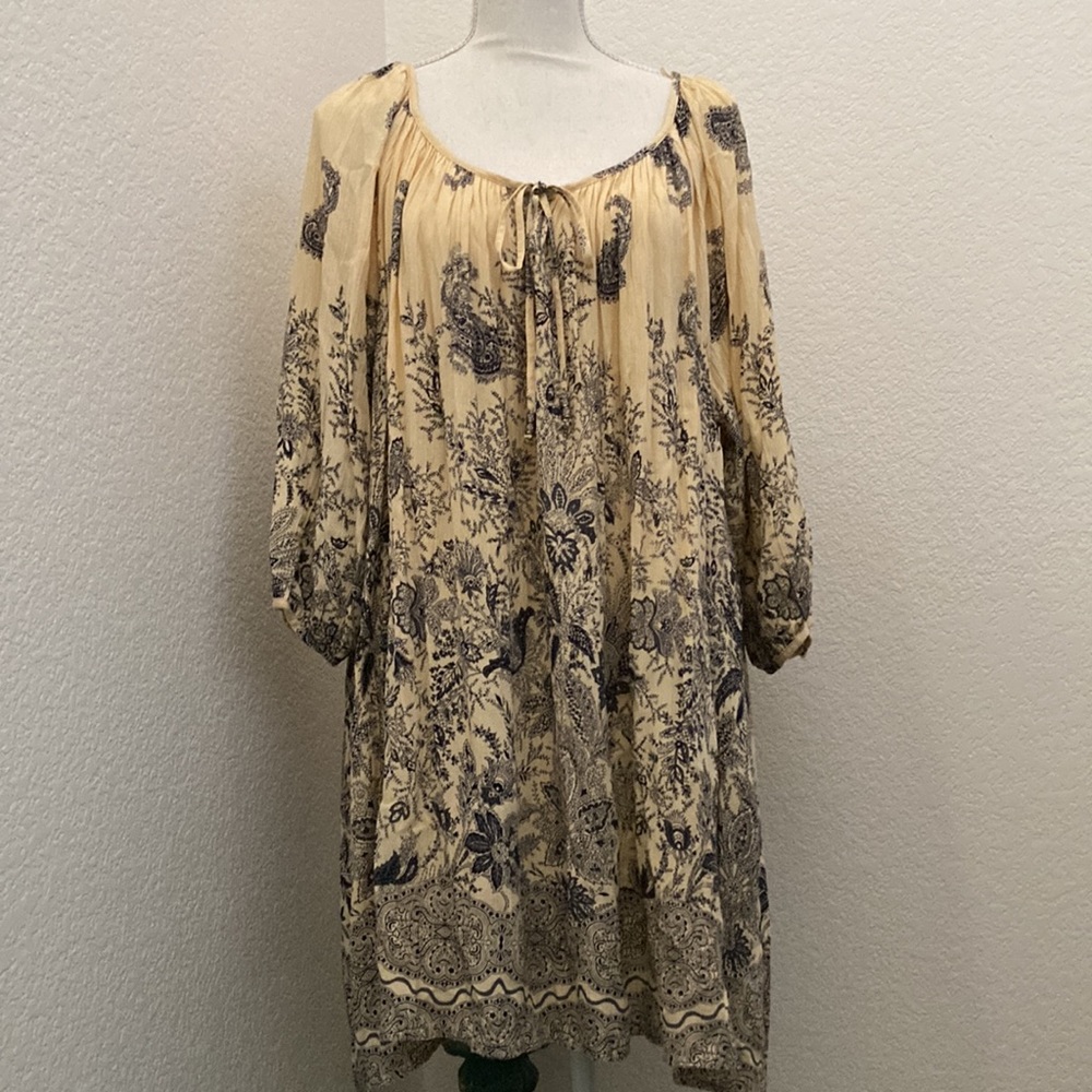 Love Stitch Cream and Blue Paisley Tunic Dress Size Small